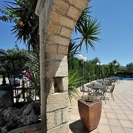 Hotel Apeneste Матината Екстериор снимка