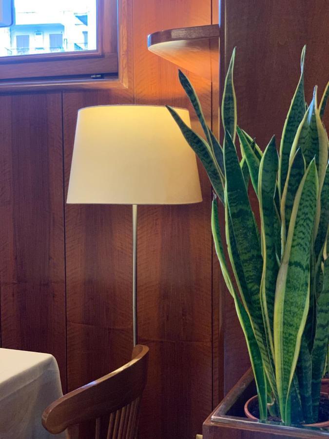 Hotel Apeneste Матината Екстериор снимка