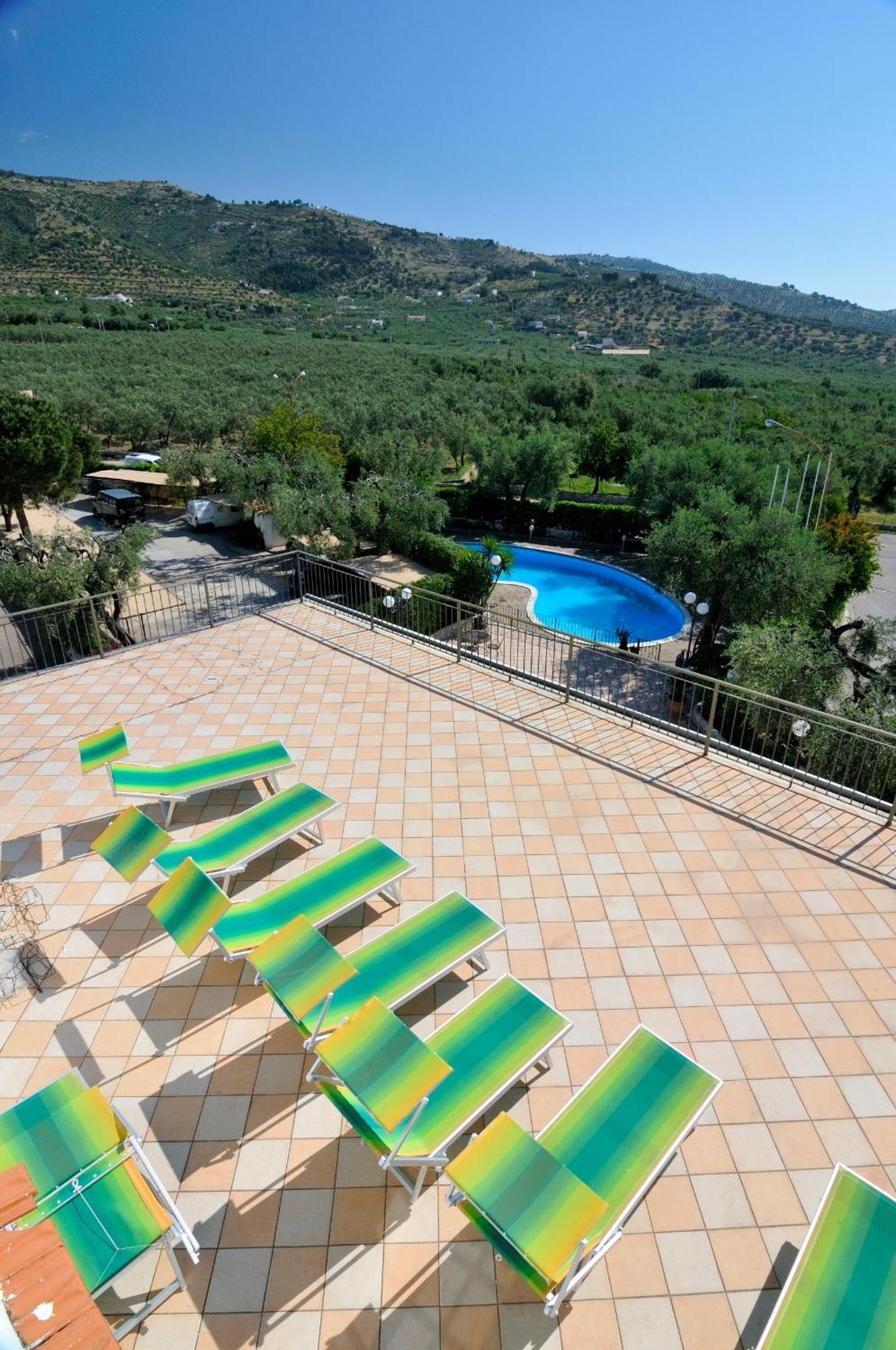 Hotel Apeneste Матината Екстериор снимка