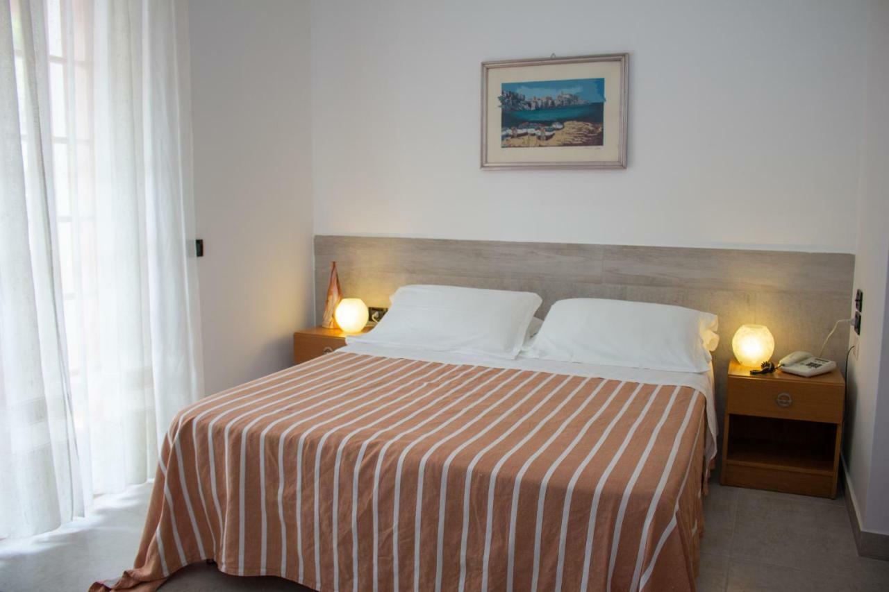 Hotel Apeneste Матината Екстериор снимка