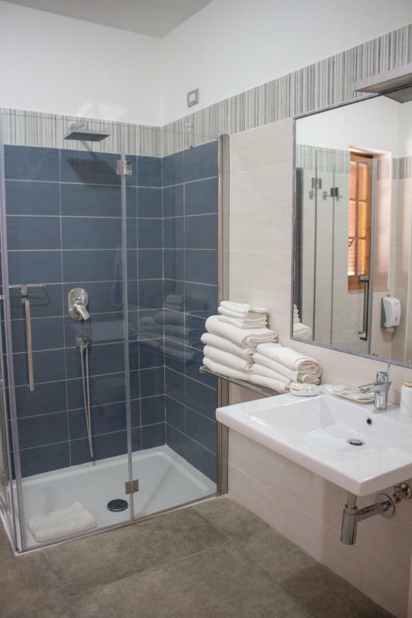 Hotel Apeneste Матината Екстериор снимка