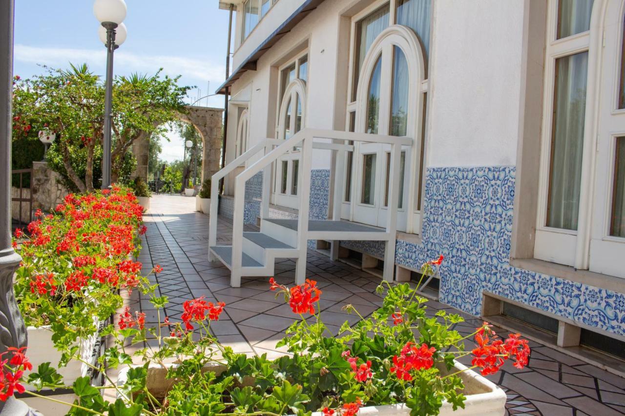 Hotel Apeneste Матината Екстериор снимка